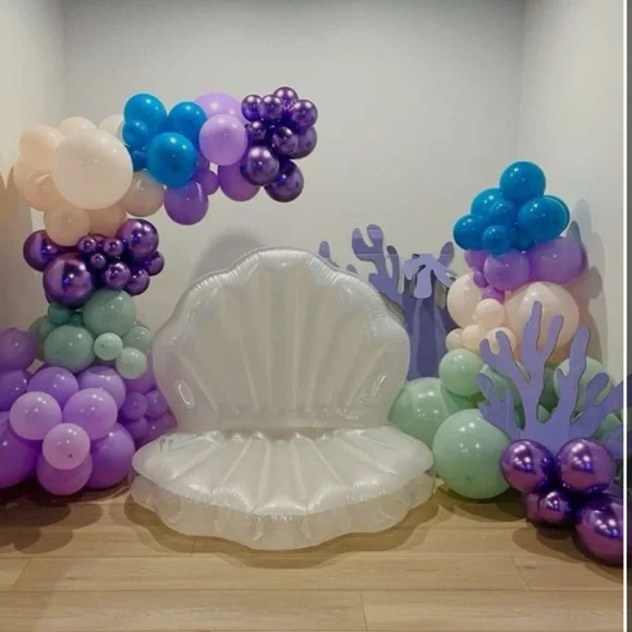 Giant Infatable Seashell - Picture 2 of 4